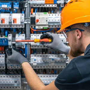 electrician plumber in Riyadh